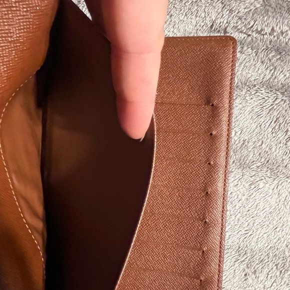 Louis Vuitton Vintage Monogram Pochette Passport - Picture 9 of 15